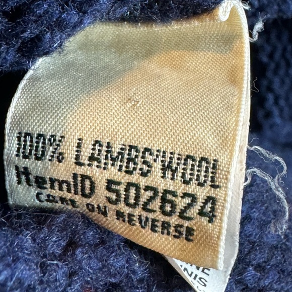 Vintage 1990’s L.L. Bean 100% Lamb’s Wool “Fair Isle” knit sweater - Picture 6 of 8